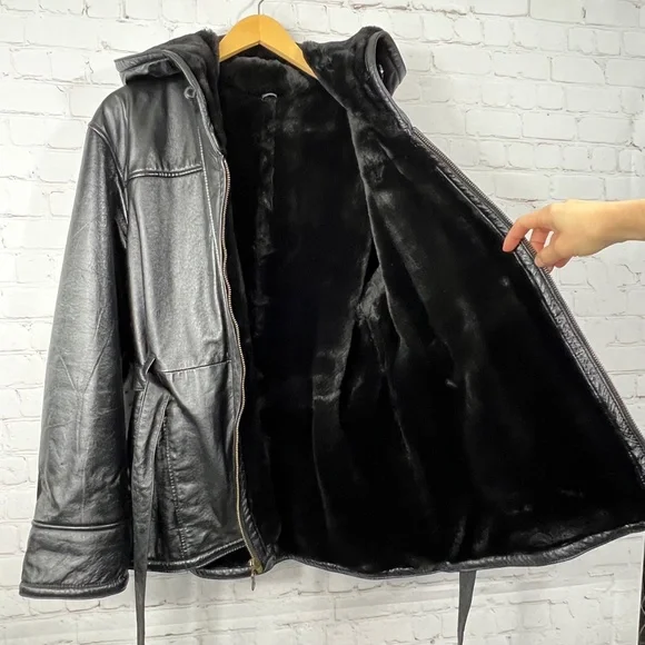 WOMENS! NWOT |•WILSONS LEATHER•| Black Leather Heavy Fur Lined Hooded Jacket - Picture 10 of 16